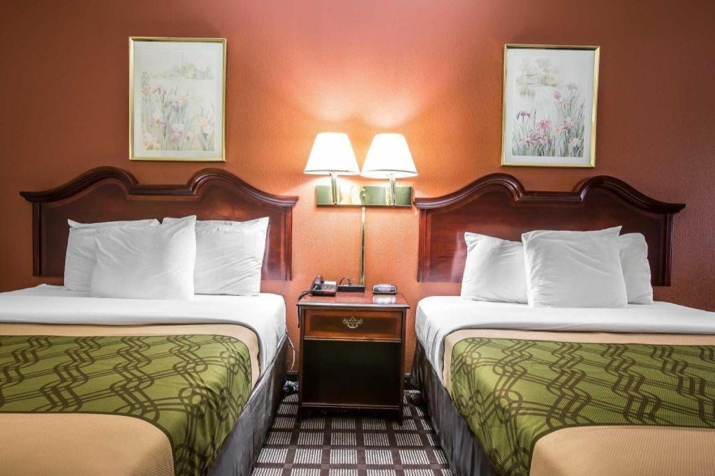 Econo Lodge South Garner Buitenkant foto