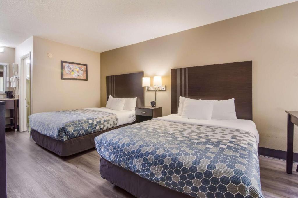 Econo Lodge South Garner Buitenkant foto