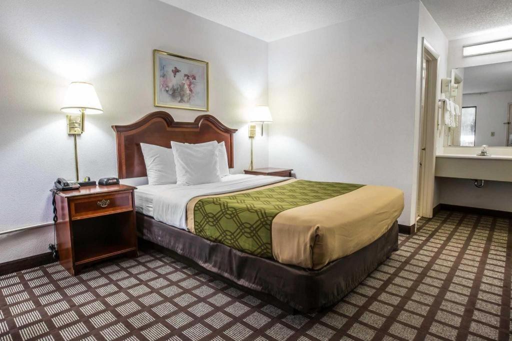 Econo Lodge South Garner Buitenkant foto
