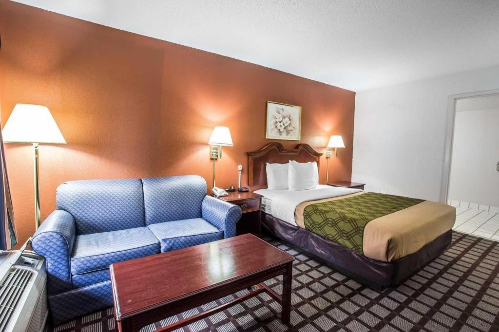 Econo Lodge South Garner Buitenkant foto