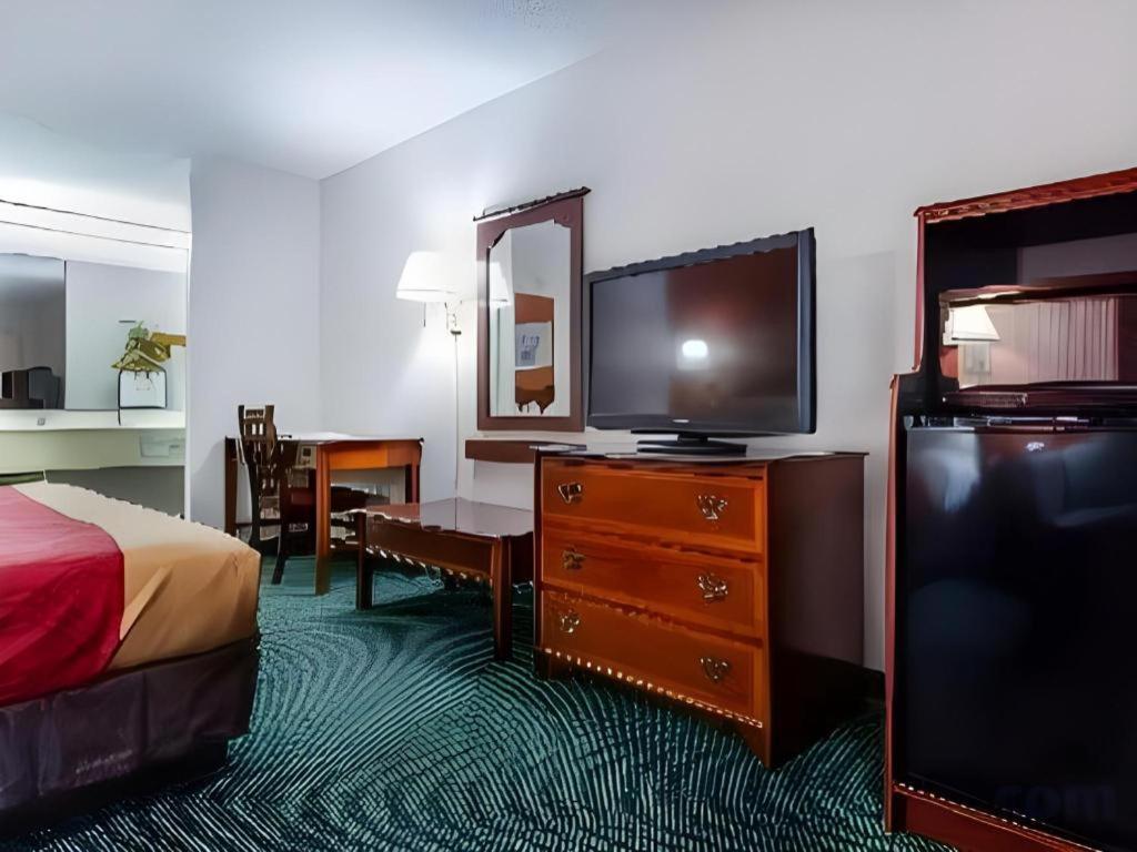 Econo Lodge South Garner Buitenkant foto